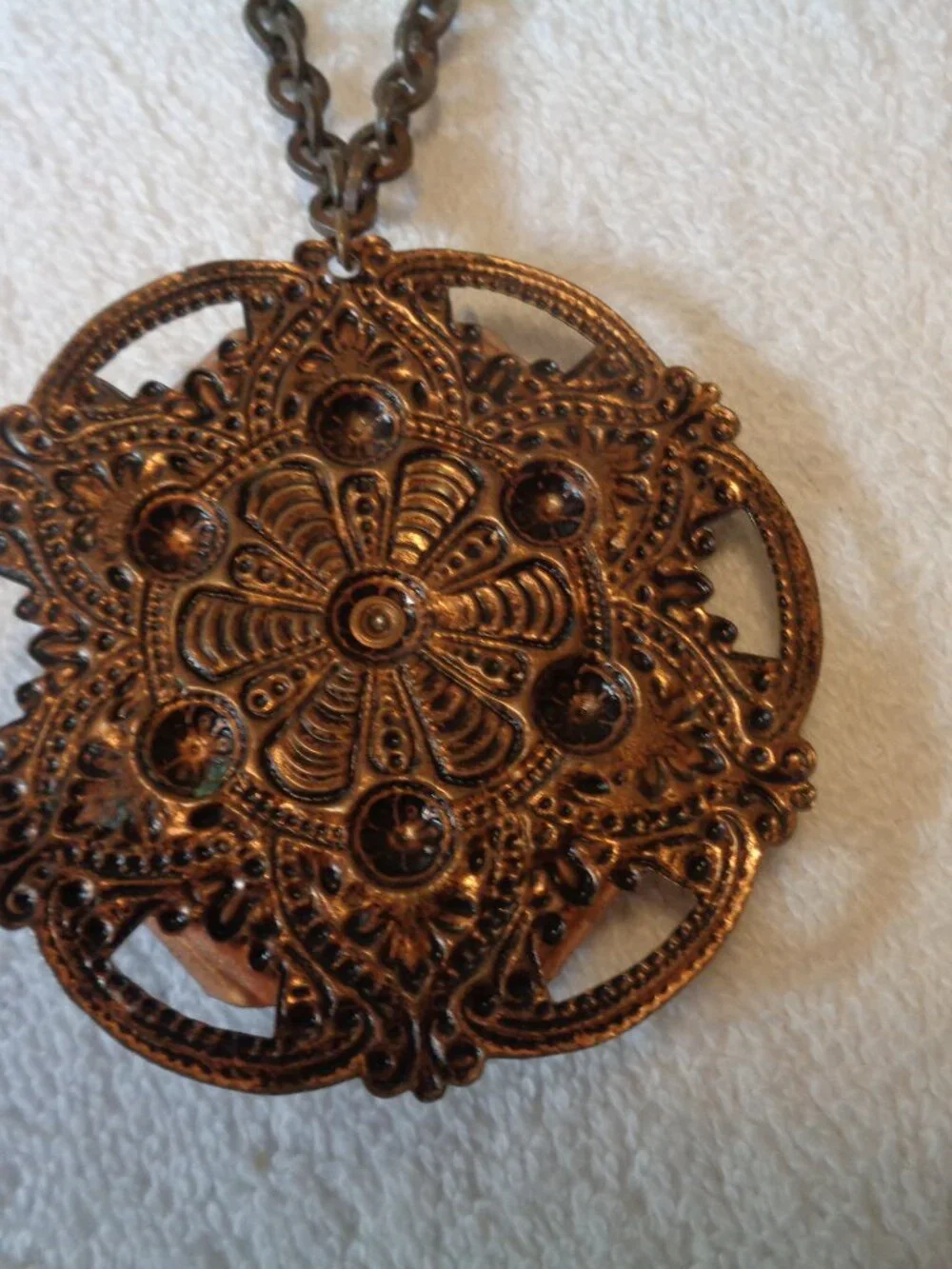 KINGLY RETRO COSPLAY BIG COPPERY & METAL PENDANT ON CHAIN